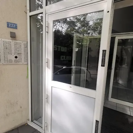 Proche Tramway Et Business School Apartamento *